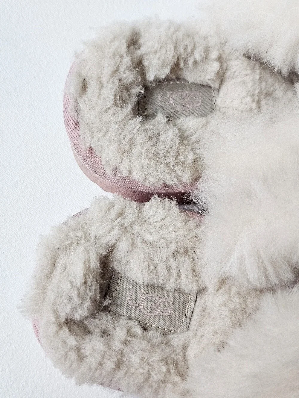 UGG Kids Cozy Glitter Slip On Slippers Pink Sparkle Sheepskin Size 2